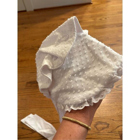 HTF RARE!! The Beaufort Bonnet Company white Swiss Dot Bonnet - Picture 5 of 7